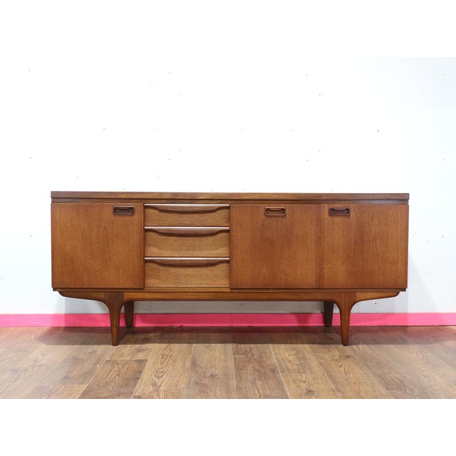 1960s Mid Century Modern Vintage Teak Sideboard Credenza in the Style of Greaves and Thomas For Sale - Image 13 of 14