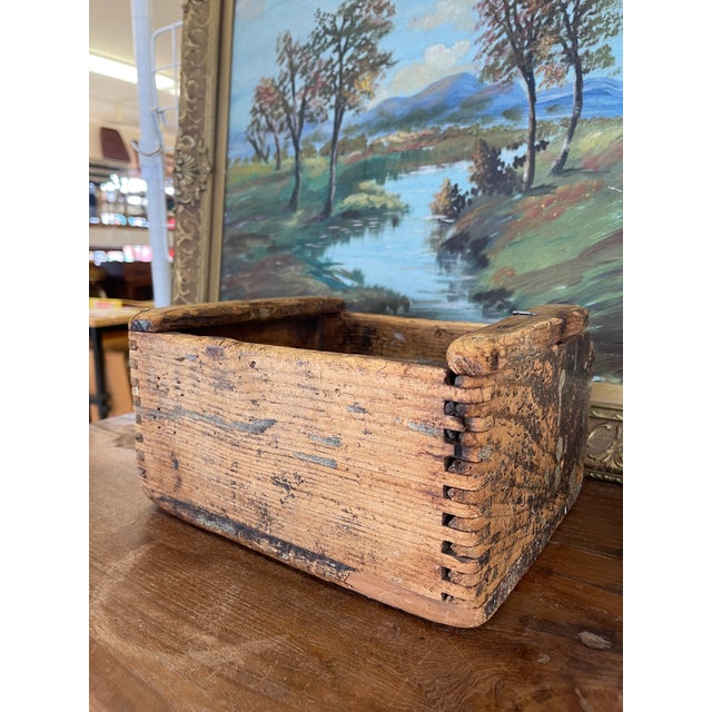 Early 20th Century Early 20th Century Handcrafted Primitive Dovetail Wooden Storage Box For Sale - Image 5 of 11