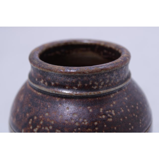 Colonial Williamsburg Stoneware Small Urn - Stamped For Sale - Image 9 of 12