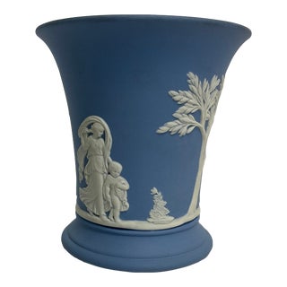 1950s Neoclassical Wedgwood French Blue Jasperware Urn Vase. For Sale