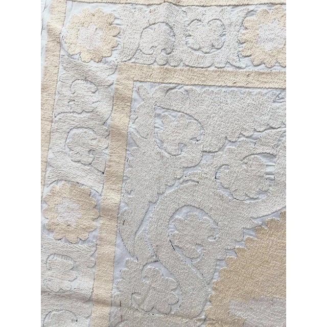 1960s Samarkand Suzani Tablecloth - 1970s Textile For Sale - Image 5 of 7