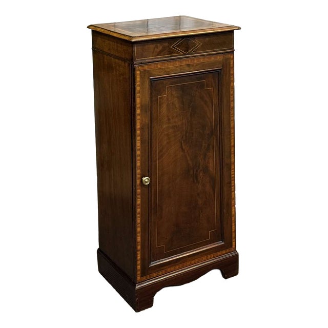 Late 19th Century English Mahogany Bedside Table For Sale