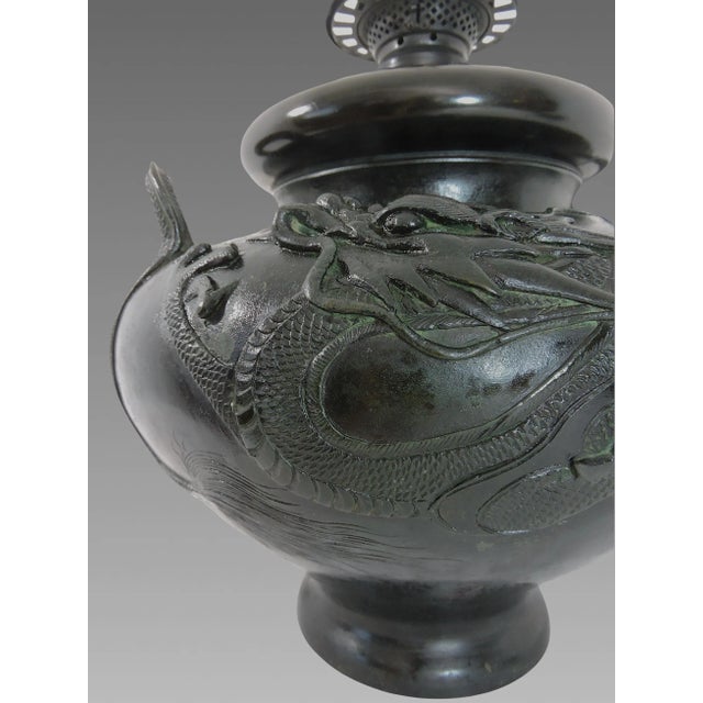 Antique Japanese Double Dragon Table Lamp, Cast Bronze 'Censor', Meiji Period For Sale - Image 9 of 12