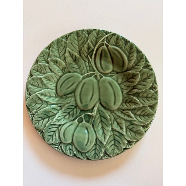 Figurative Late 20th Century Set of 6 Green Bordallo Pinheiro Majolica Salad or Dessert Plates From Portugal For Sale - Image 3 of 10