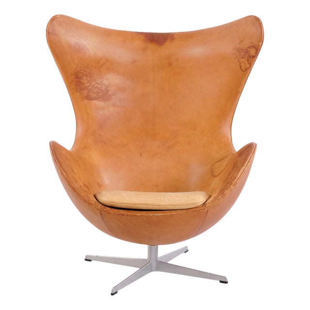 Egg Chair in Original Natural Leather by Arne Jacobsen for Fritz Hansen, 1950s For Sale