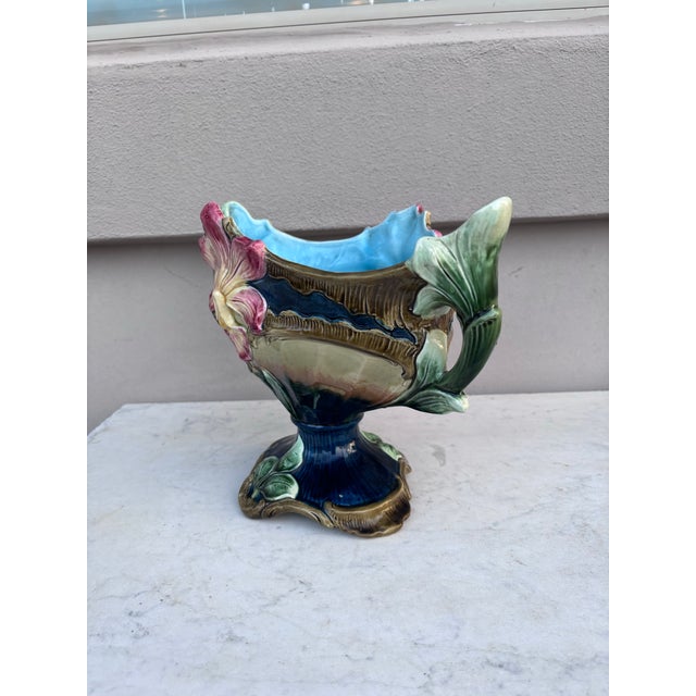 Art Nouveau Austrian Majolica Lily Jardinière Greiner & Sohn, Circa 1900 For Sale - Image 3 of 9