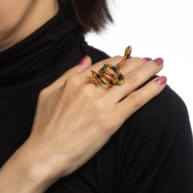 Late 20th Century Vintage Enamel Snake Ring 18k Yellow Gold Large Coiled Serpent Cocktail Jewellery size 6.5 For Sale - Image 5 of 6