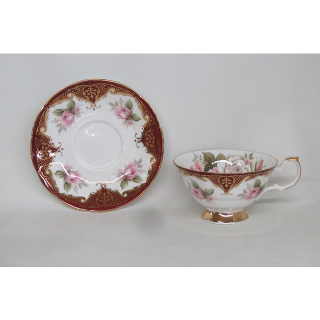 English Staffordshire Elizabethan Bone China Roses Flowers Tea Cup and Saucer Set 4610b For Sale - Image 3 of 17