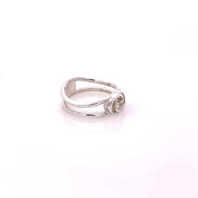 Modern Late 20th Century Gucci Estate Ladies Ring Size 4 Sterling Silver 2.2 Grams For Sale - Image 3 of 5
