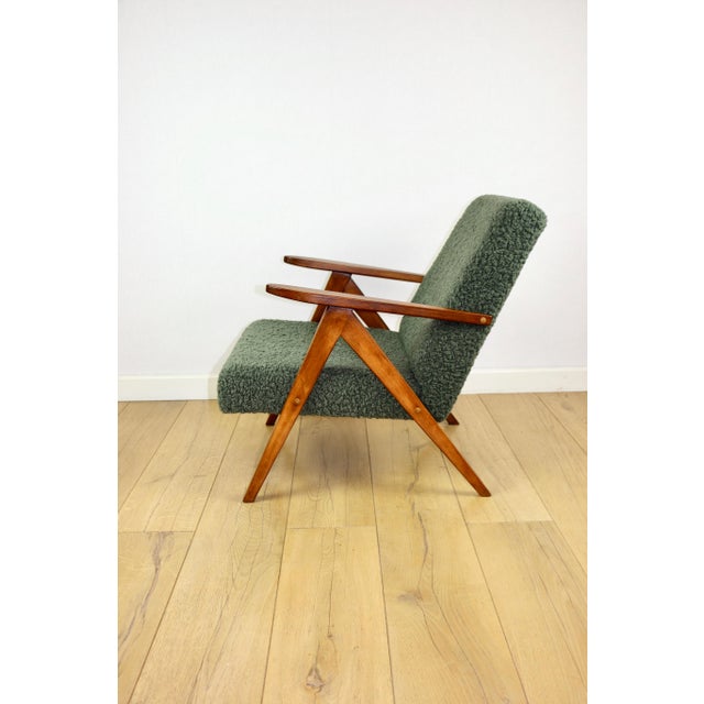 Vintage B-310 VAR Lounge Chair in Green Olive Bouclé Lamb, 1970s For Sale - Image 6 of 13