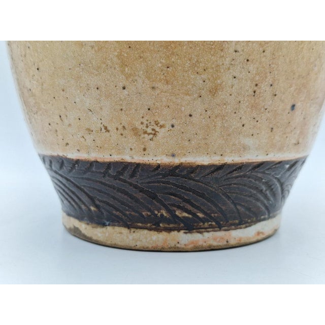 Antique Chinese Nanjing White and Blue Crackleware Vase, Late 19th Century For Sale - Image 15 of 18