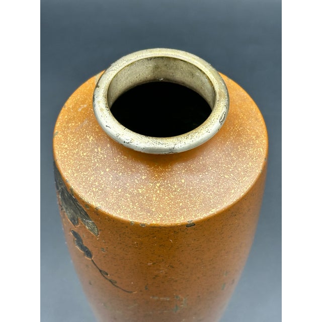 Ceramic Early 20th Century Japanese Hand Painted Persimmon Vase – Bird & Foliage Motif, Gold & Black Enamel, Meiji–Taishō Era For Sale - Image 7 of 9