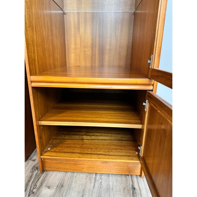Mid-Century Modern Danish Teak Wall Unit/Hutch/Entertainment Center For Sale - Image 12 of 14