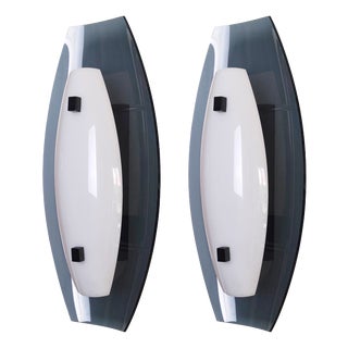 Vintage Wall Lights in Acrylic Glass, 1970s, Set of 2 For Sale
