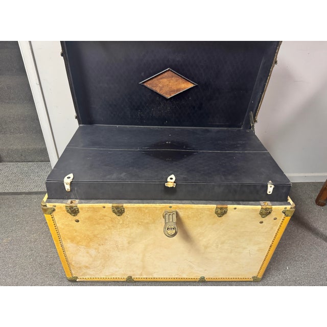 Campaign Early 20th Century Oshkosh Wardrobe Steamer Trunk With Original Interior & Diamond Inlay For Sale - Image 3 of 12