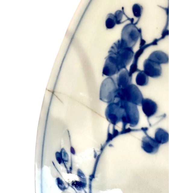 18th Century Japanese Imari Charger For Sale - Image 4 of 6