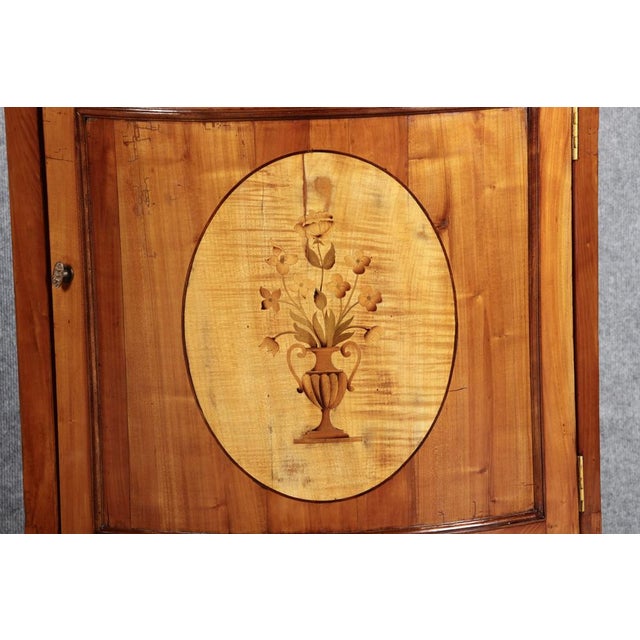 Late 18th Century Small Antique Corner Cabinets in Cherry, 1800s, Set of 2 For Sale - Image 5 of 18