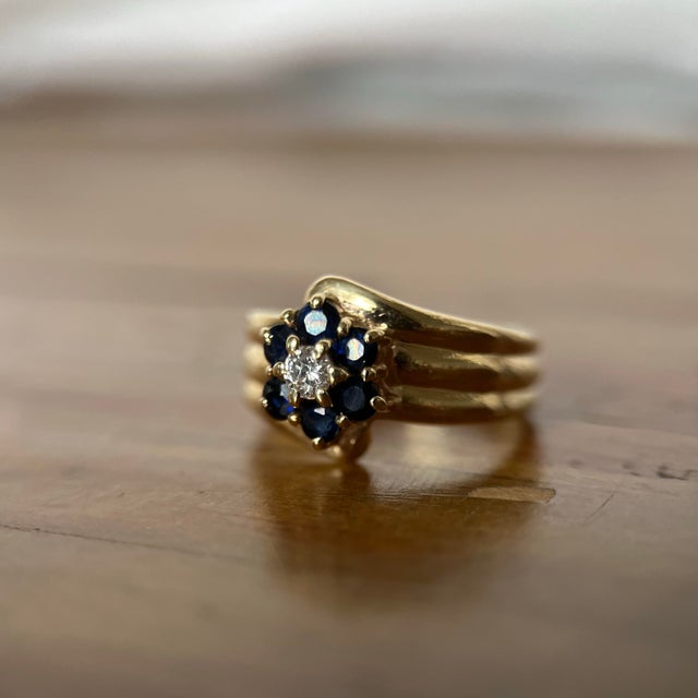 1950s Daisy Spinel + Diamond Pinky Ring in 14k Yellow Gold — Size 3.25 For Sale In New York - Image 6 of 8