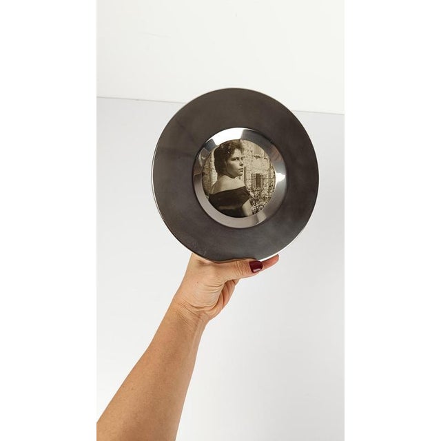 Mid-Century Round Silver-Plated and Teak Picture Frame, Italy, 1970s For Sale - Image 6 of 18