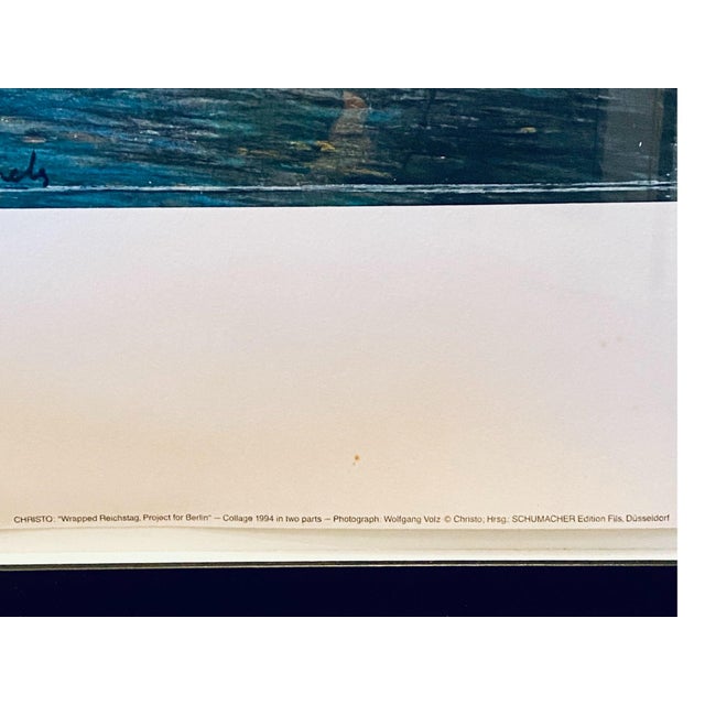 Christo & Jeanne-Claude, Wrapped Reichstag – Project for Berlin, Offset Lithograph with Fabric Sample, 1994, Framed For Sale - Image 4 of 18