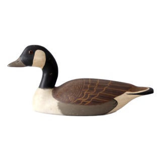 Vintage Hand Carved Painted Canada Goose Decoy For Sale