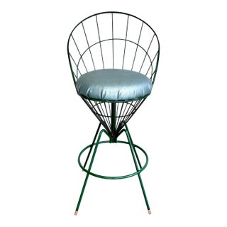 Panton-Style Mid Century Modern Green Wire Bar Stool With Sculptural Spindle Back Mid-Century Modern | 1950s–60s For Sale