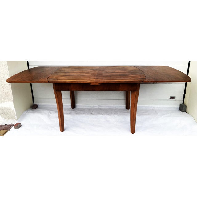 Art Deco Extendable Table in Figured Walnut, 1920s For Sale - Image 10 of 18