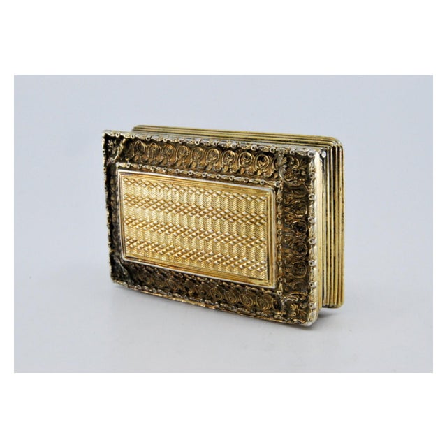 Metal George IV Silver and Gold Vinaigrette Box with Lid Reliefs and Friezes For Sale - Image 7 of 12