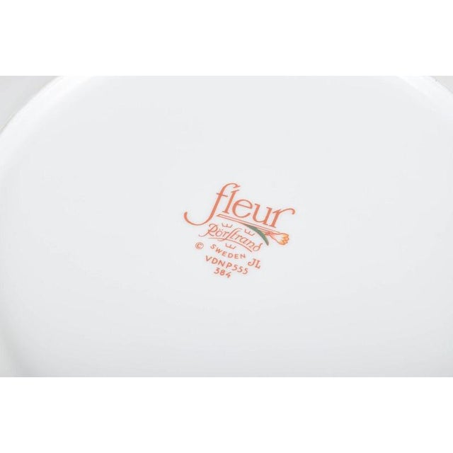 Fleur Pattern Dinner Plates in Porcelain, Rörstrand, Sweden, 1980s, Set of 6 For Sale - Image 4 of 5