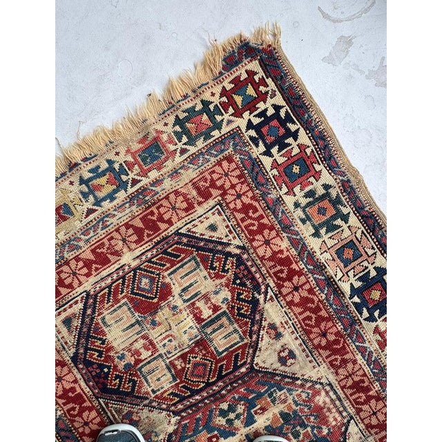Textile Early 20th Century Caucasia Throw Rug Character and Detailed Border Rug 3.3 x 5 For Sale - Image 7 of 8