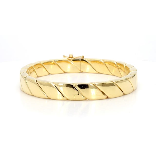 Mid 20th Century Mid 20th Century Tiffany & Co. 18k Gold Twisted Rope Flat Hinged Bangle Bracelet For Sale - Image 5 of 10