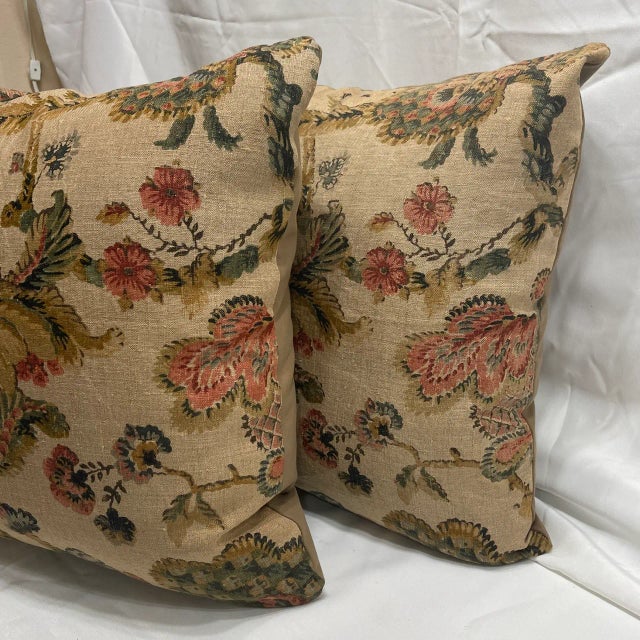 English Pair of Pillow Covers Made With a Vintage Linen Print Fragment For Sale - Image 3 of 8