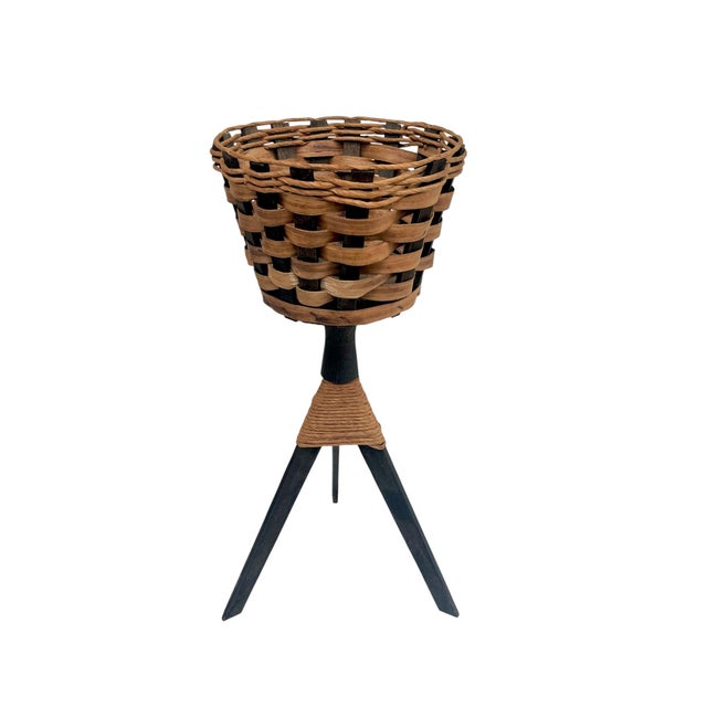 Mid-Century Modern Pair Mid-Century Woven Basket Planters on Tripod Stands For Sale - Image 3 of 14