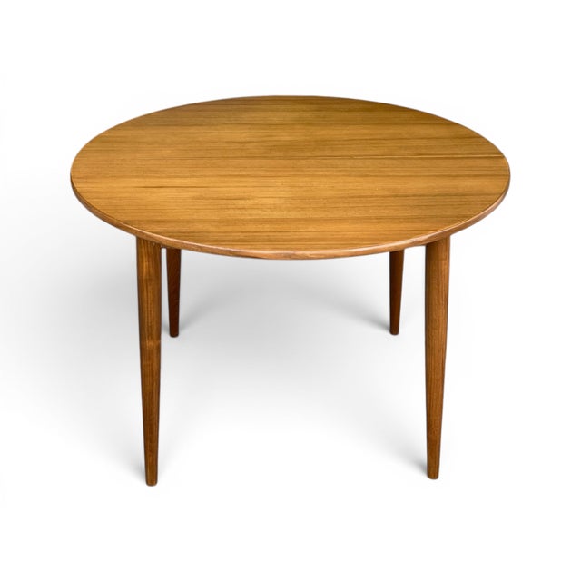 Brown 1960s Danish Modern Teak Expandable Oval Dining Table With Two Leaves For Sale - Image 8 of 13