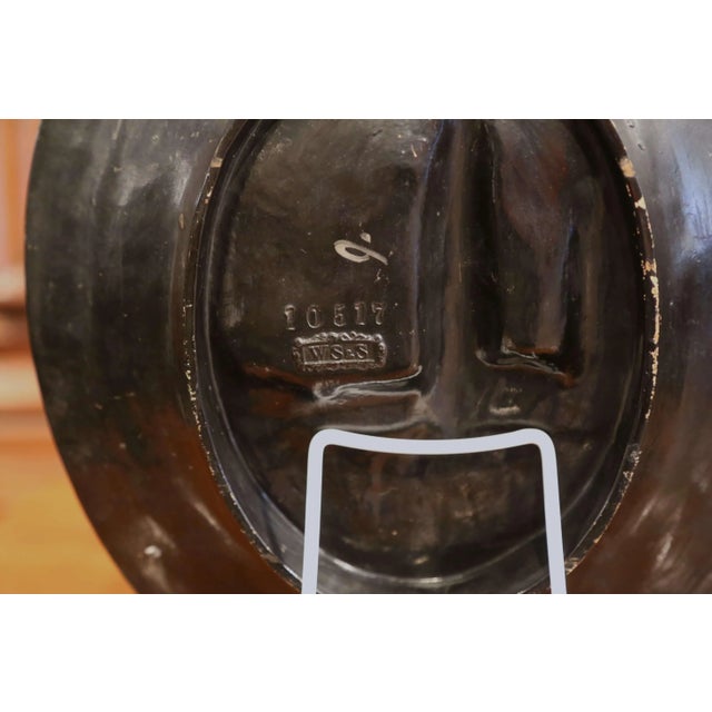 Early 20th Century French Hand-Painted Oval Decorative Wall Platters - a Pair For Sale - Image 9 of 11