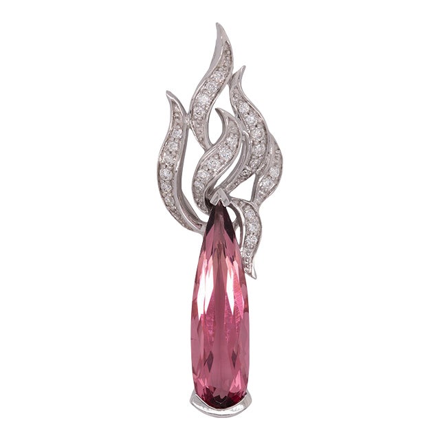 3.2Ct Pink Tourmaline Pendant With Earth Mined Diamond Accents: Solid 18k Gold For Sale