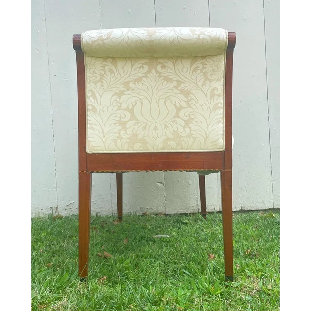 Early 19th Century Antique Hepplewhite Mahogany Window Seat/Bench With Inlay and Bellflowers For Sale - Image 5 of 11