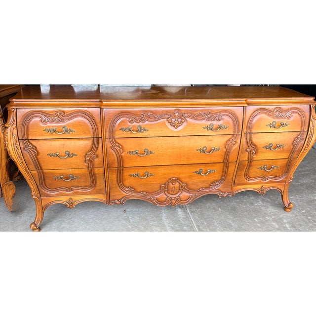 John Cameron Vintage Triple Dresser; John Cameron Original Distinctive Furniture, French Provincial For Sale - Image 4 of 4