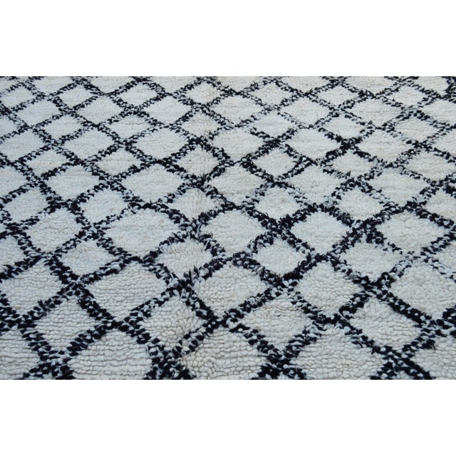 Mid 20th Century Vintage Moroccan Rug - 5'10'' X 8'3'' For Sale - Image 10 of 13