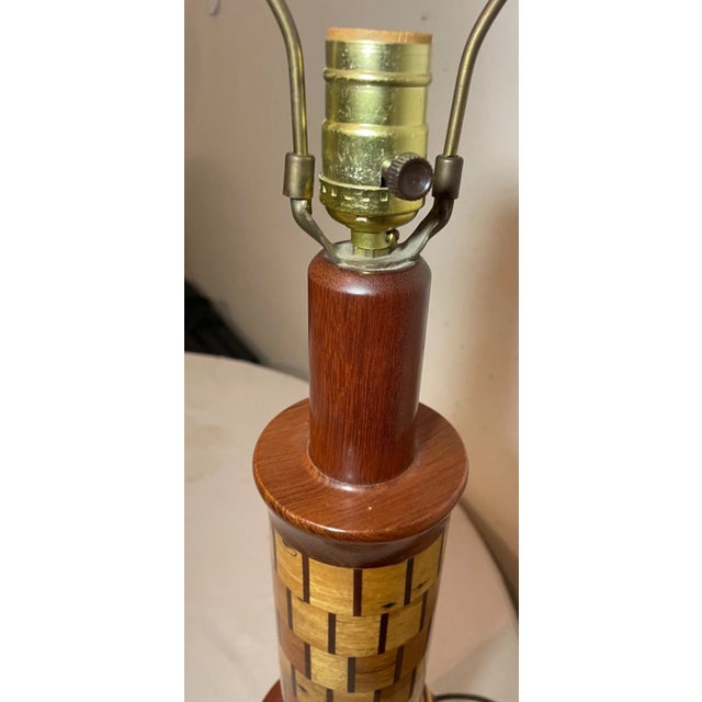 Wood 1990s Handmade Tall Turned Parquetry Natural Wood Modern Electric Table Lamp Sculpture For Sale - Image 7 of 13