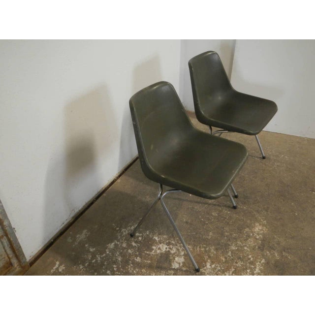 Chairs by Robin Day for S.A.M.U. Hille, 1970s, Set of 2 For Sale - Image 3 of 10