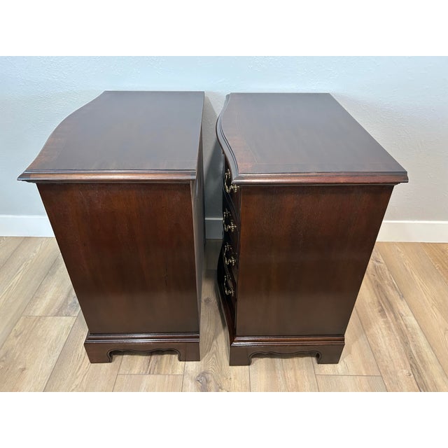 Late 20th Century Drexel Heritage Hierlooms Flame Mahogany Four Drawer Chest/Nightstand - Pair For Sale In Denver - Image 6 of 12