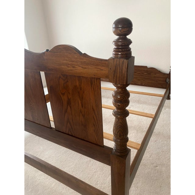 Pennsylvania House Solid Oak Cannonball Style American Tradition With Colonial Charm Queen Bed Late 20th Century Excellent Condition For Sale - Image 9 of 15