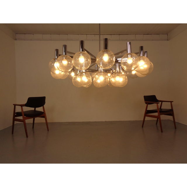 Large Chromed Spider Sputnik Lamp with 24 Handblownd Ice Glass Balls from Ott International, Germany, 1960s For Sale - Image 6 of 18