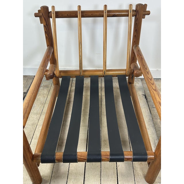 Wood Vintage Lounge Chair in Pine and Ecru Bouclé Fabric, 1970s For Sale - Image 7 of 12