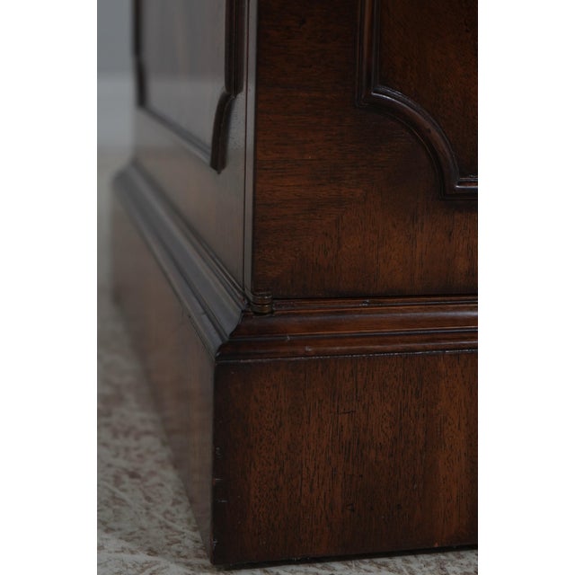 English Style Large Mahogany Round Leather Top Rent Table For Sale - Image 10 of 18