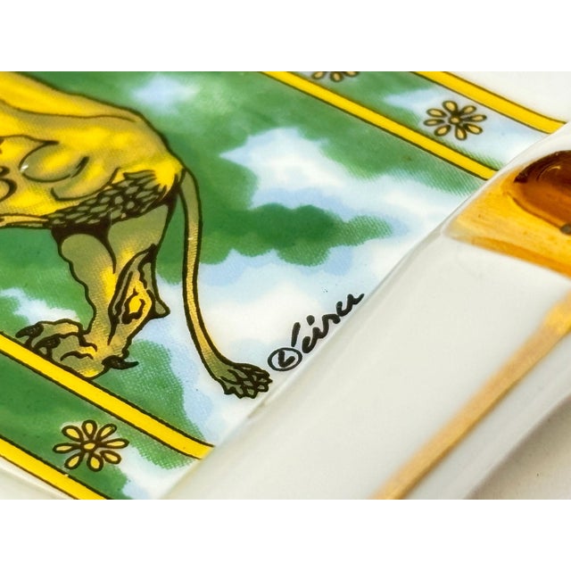 French Porcelain Lion Ashtray Vide-Poche With Gilt Decoration For Sale In Palm Springs - Image 6 of 9