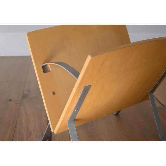 Vintage Postmodern v-Shaped Magazine Rack For Sale In San Francisco - Image 6 of 6