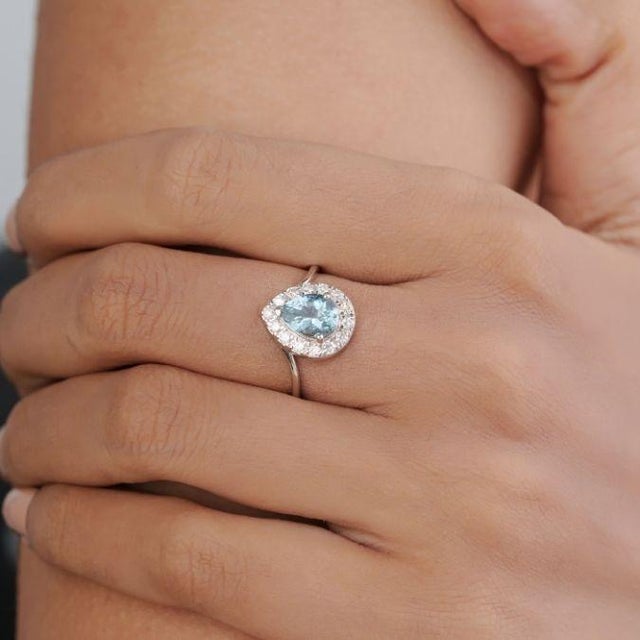 Sky Blue Art Deco 14k White Gold 1 Ct Aquamarine and Diamond Halo Cocktail Ring Size 4 For Sale - Image 8 of 16