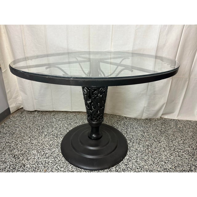 Stellar vintage Woodard Lions Shaw Wildflower pedestal table and 4 chairs. All in pristine condition. Never outdoors, only...